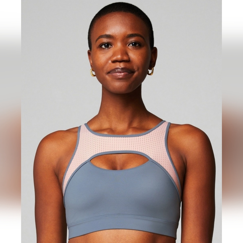 LAST CHANCE! Fabletics Breathable Sports Bra
